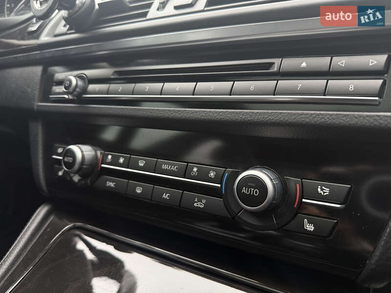 Седан BMW 5 Series 2015 в Житомирі