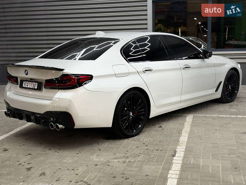Седан BMW 5 Series 2018 в Києві