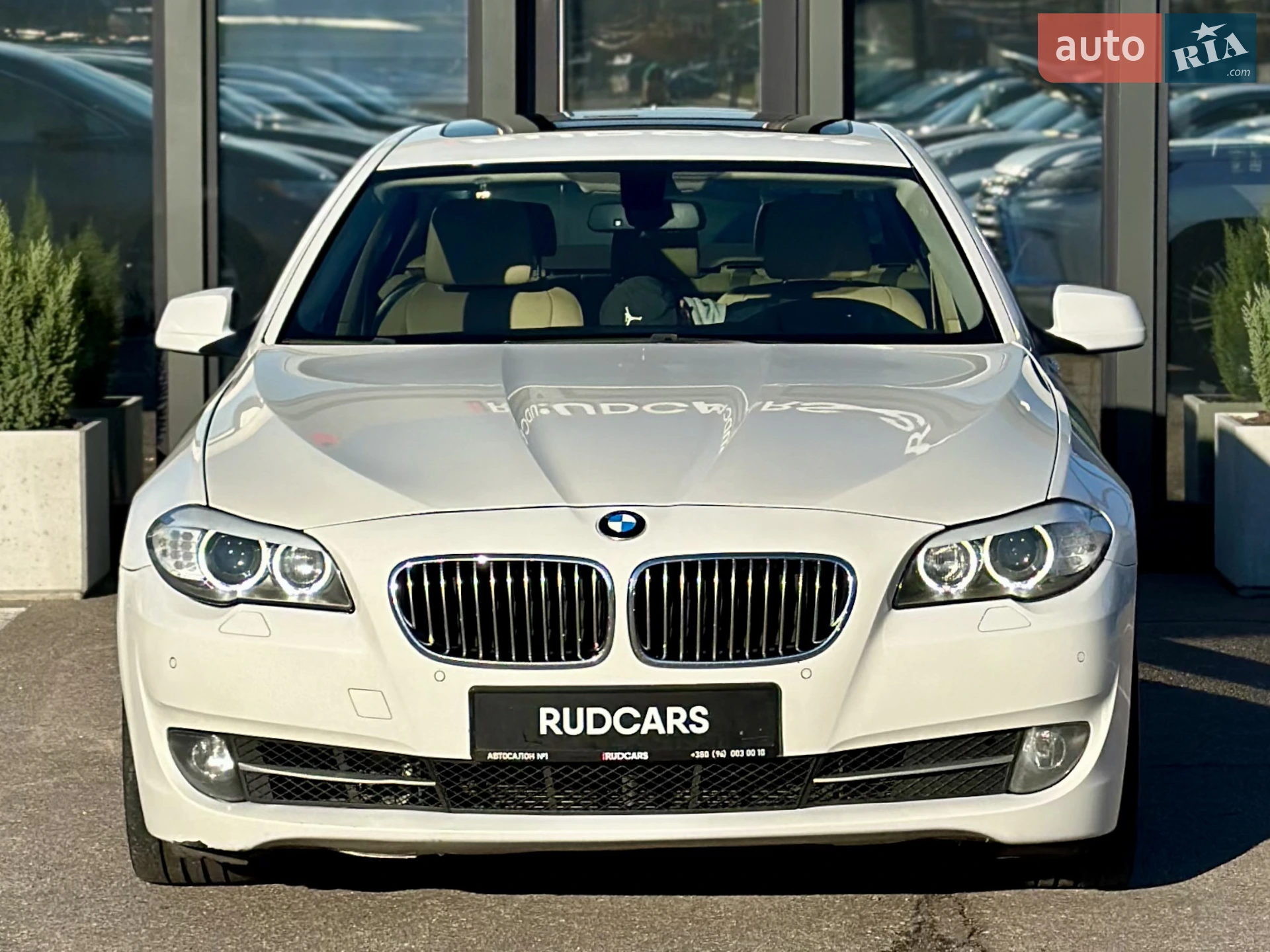2012 BMW 5er - мініатюра 2
