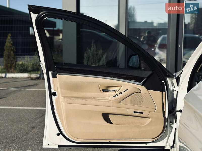 Седан BMW 5 Series 2012 в Кременчуге