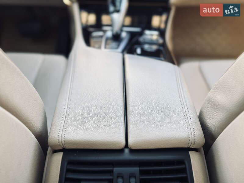 Седан BMW 5 Series 2012 в Кременчуге