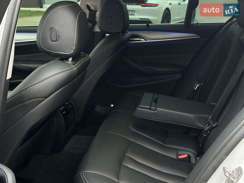 Седан BMW 5 Series 2017 в Александрие