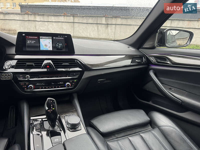 Седан BMW 5 Series 2017 в Киеве