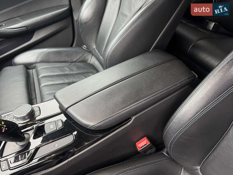 Седан BMW 5 Series 2017 в Киеве