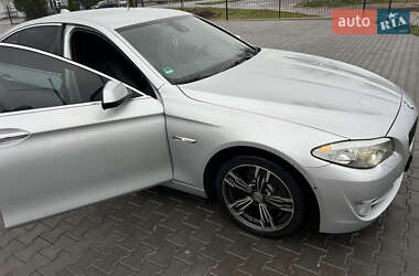 Седан BMW 5 Series 2011 в Шацке