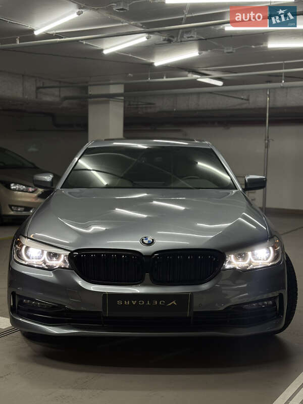Седан BMW 5 Series 2017 в Киеве