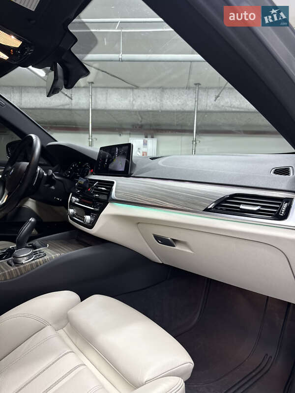 Седан BMW 5 Series 2017 в Киеве