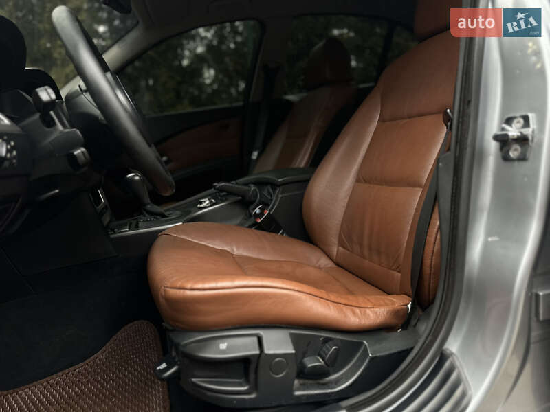 Седан BMW 5 Series 2003 в Ровно