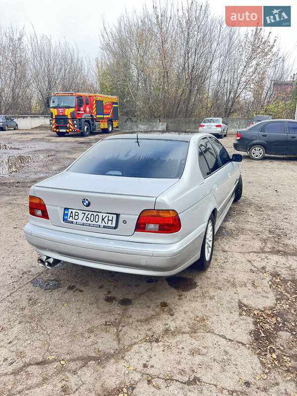 Седан BMW 5 Series 2001 в Херсоне