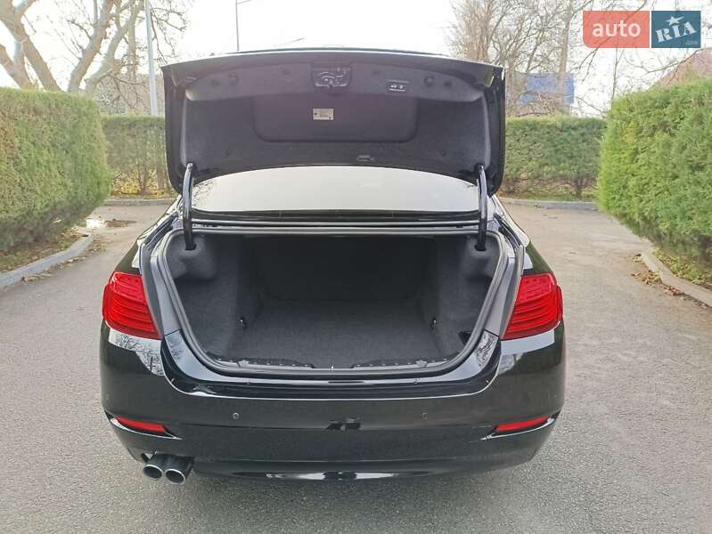 Седан BMW 5 Series 2015 в Дніпрі