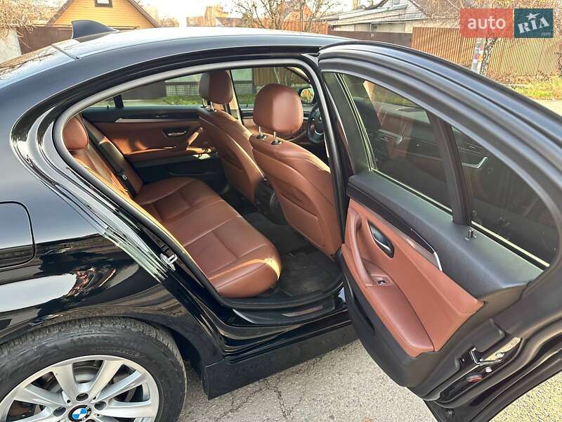 Седан BMW 5 Series 2015 в Дніпрі