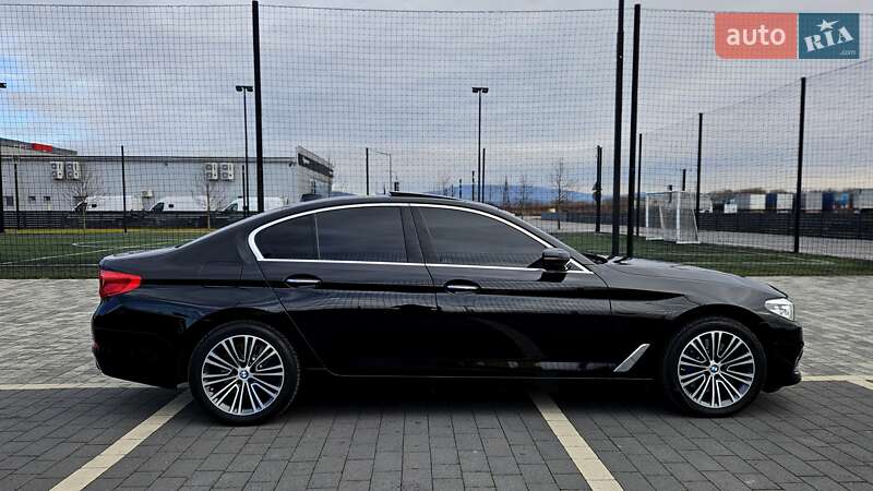 Седан BMW 5 Series 2017 в Мукачево