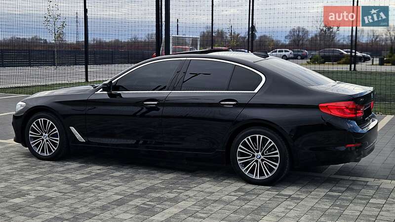 Седан BMW 5 Series 2017 в Мукачево