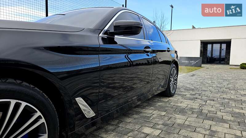 Седан BMW 5 Series 2017 в Мукачево