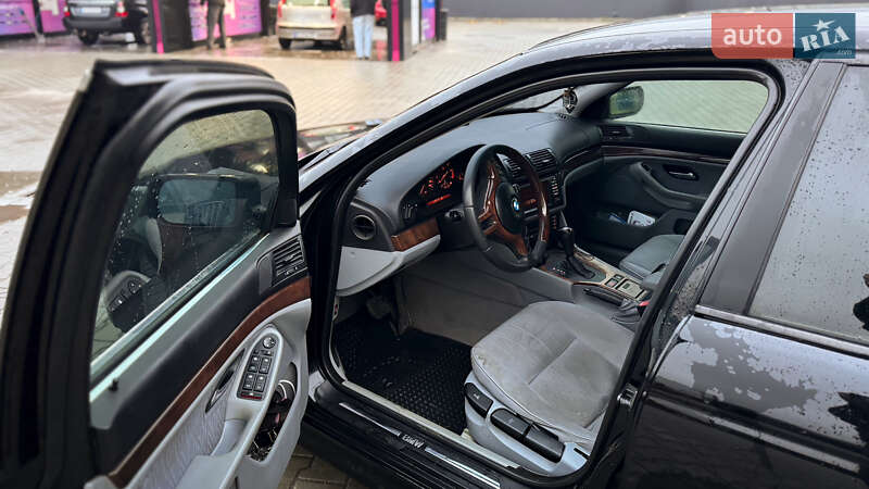 Седан BMW 5 Series 2003 в Львове
