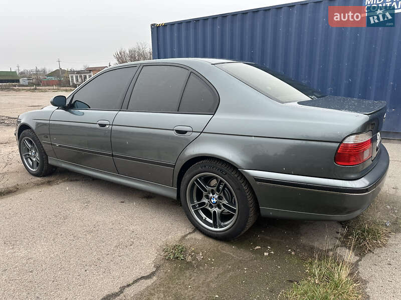 Седан BMW 5 Series 2002 в Чернигове