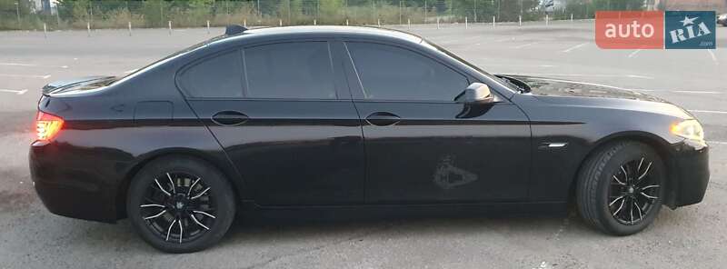 Седан BMW 5 Series 2012 в Івано-Франківську