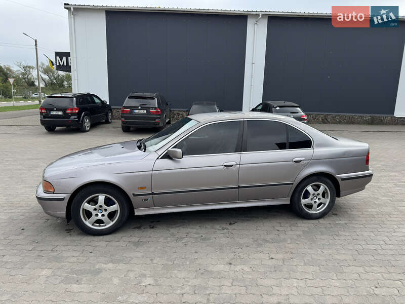 Седан BMW 5 Series 1999 в Стрию