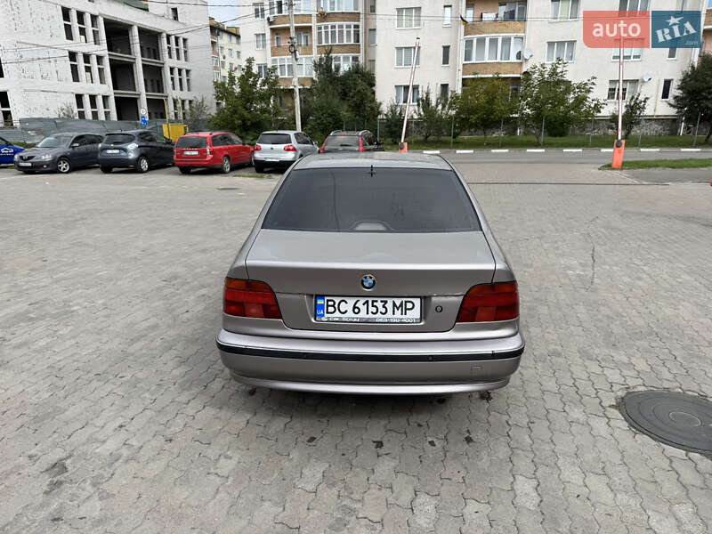 Седан BMW 5 Series 1999 в Стрию