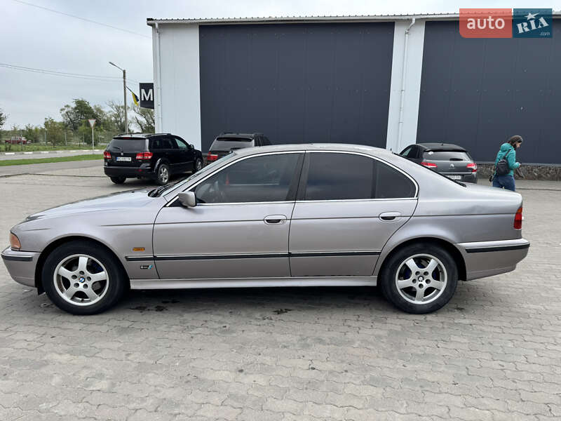 Седан BMW 5 Series 1999 в Стрию