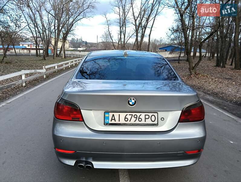 Седан BMW 5 Series 2005 в Малині