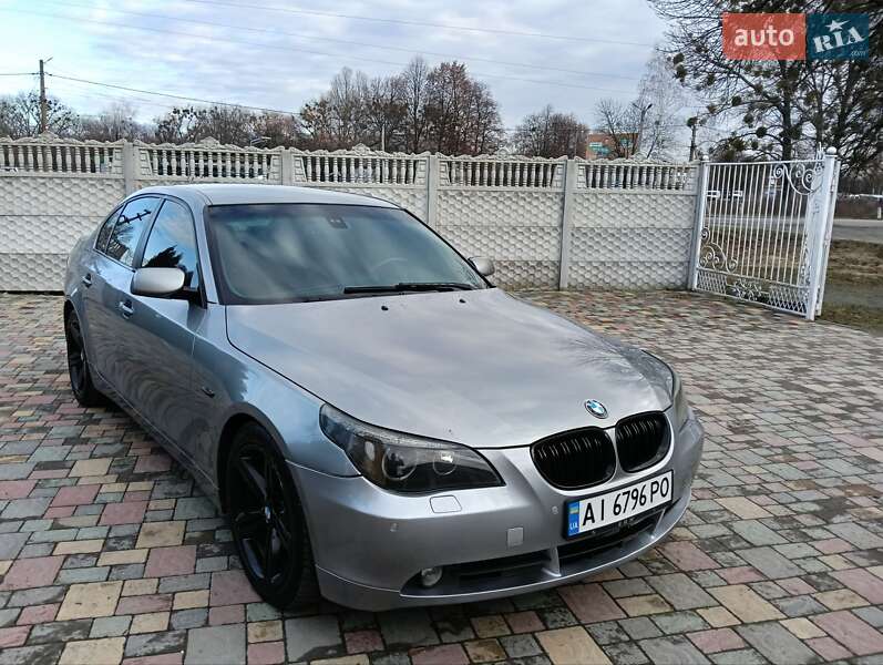 Седан BMW 5 Series 2005 в Малині