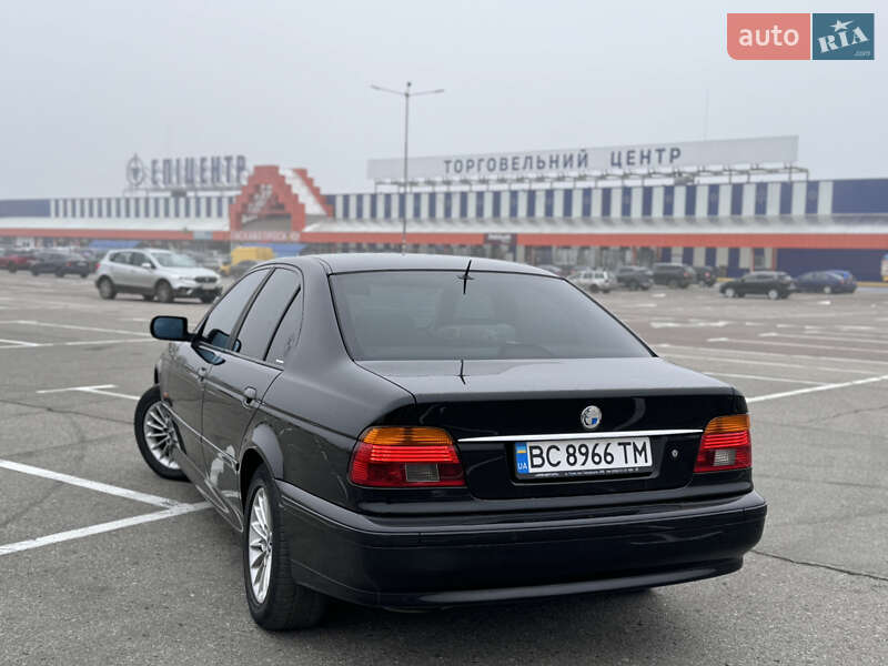 Седан BMW 5 Series 2003 в Львове