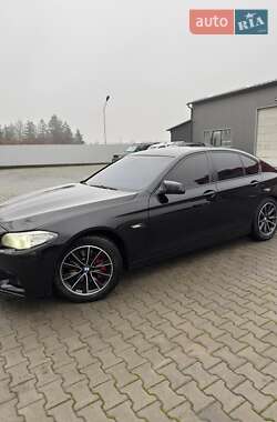 Седан BMW 5 Series 2011 в Новоселиці