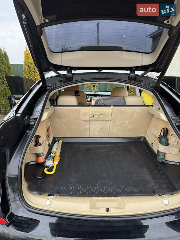 Лифтбек BMW 5 Series 2010 в Хусте