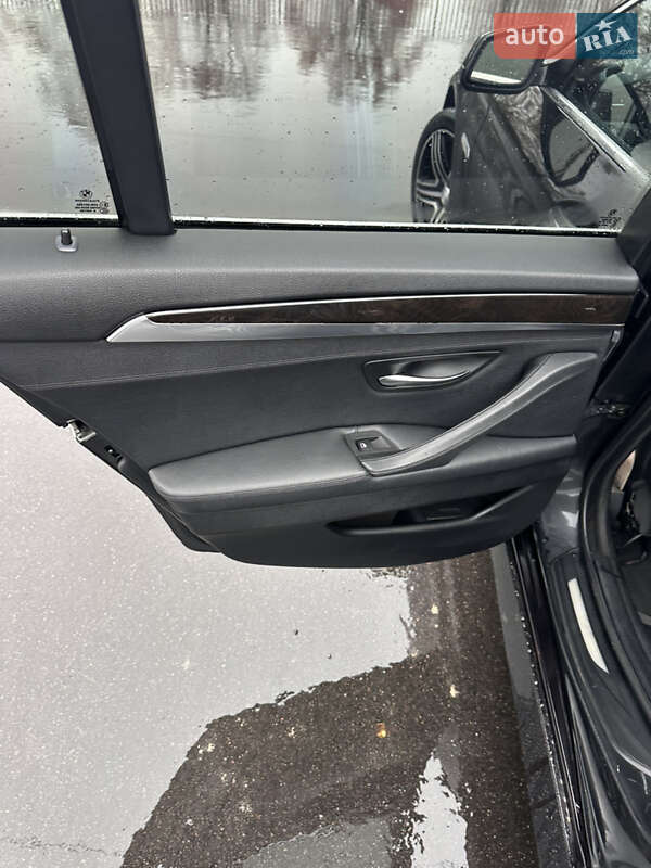 Седан BMW 5 Series 2011 в Чернигове