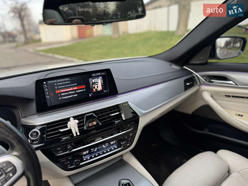 Седан BMW 5 Series 2017 в Дніпрі