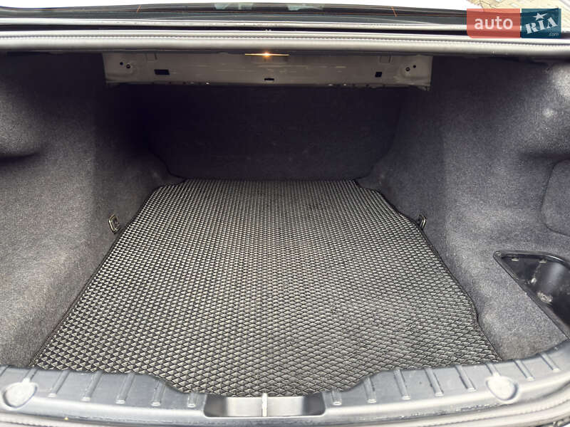 Седан BMW 5 Series 2014 в Южноукраинске