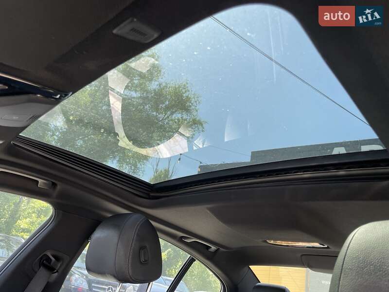 Седан BMW 5 Series 2017 в Львове