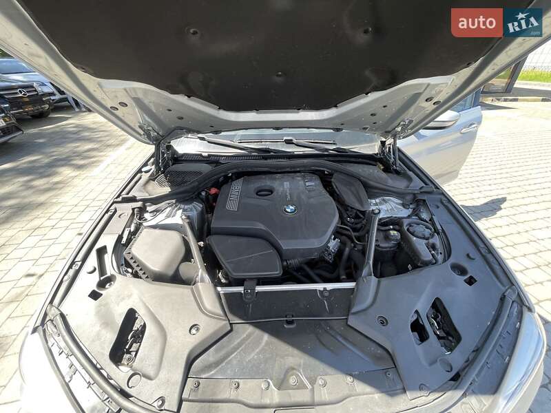 Седан BMW 5 Series 2017 в Львове