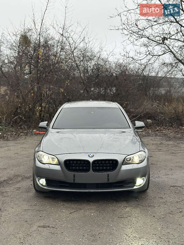 Седан BMW 5 Series 2010 в Полтаві