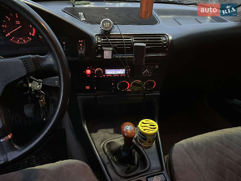 Седан BMW 5 Series 1990 в Ковеле