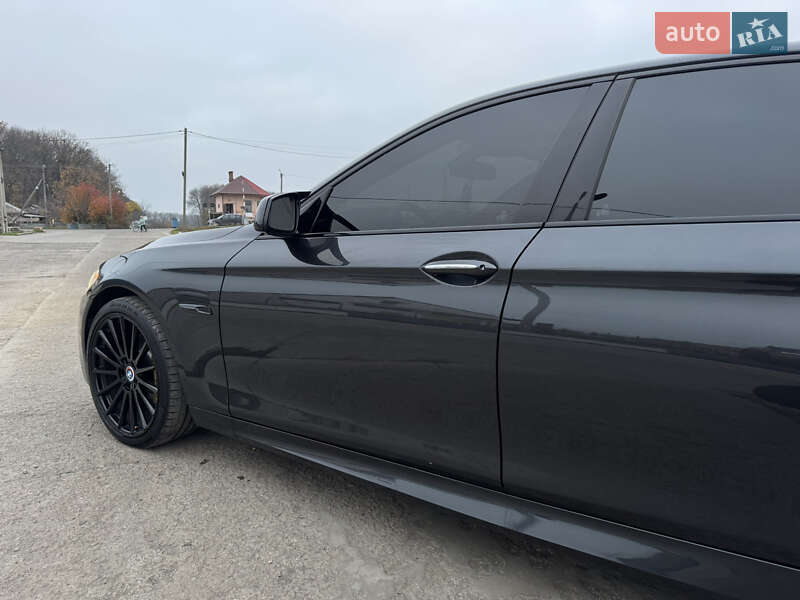 Седан BMW 5 Series 2012 в Умані