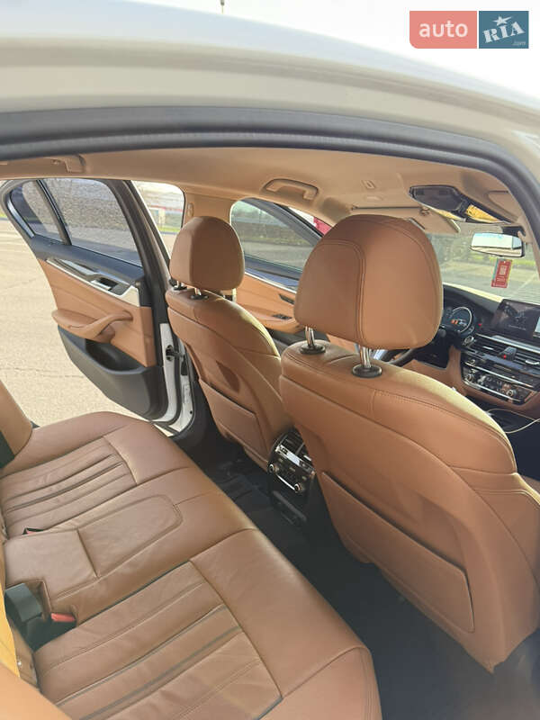 Седан BMW 5 Series 2017 в Днепре