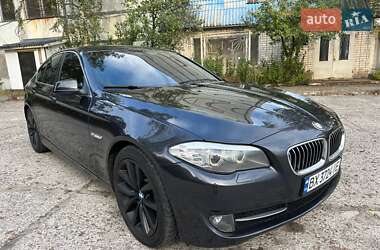 Седан BMW 5 Series 2010 в Нетешине
