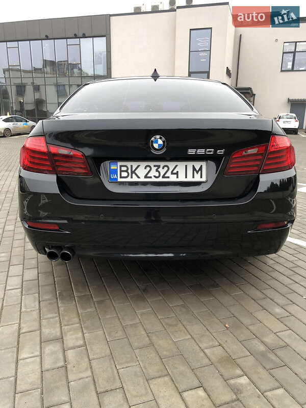 Седан BMW 5 Series 2014 в Ровно