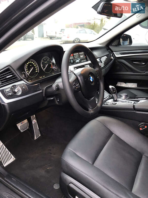 Седан BMW 5 Series 2014 в Ровно