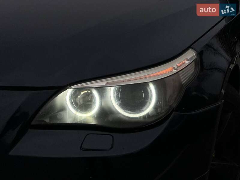 Седан BMW 5 Series 2004 в Киеве