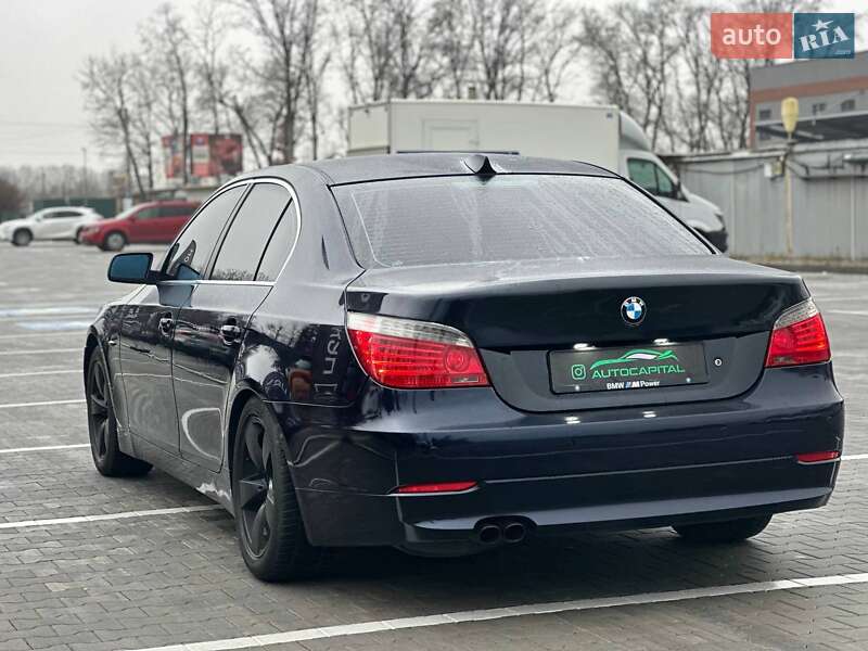 Седан BMW 5 Series 2004 в Киеве