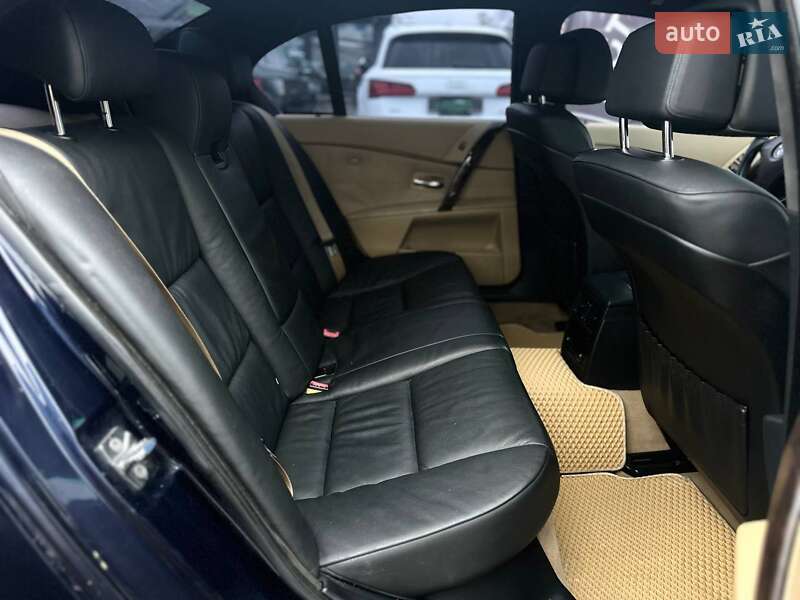 Седан BMW 5 Series 2004 в Киеве