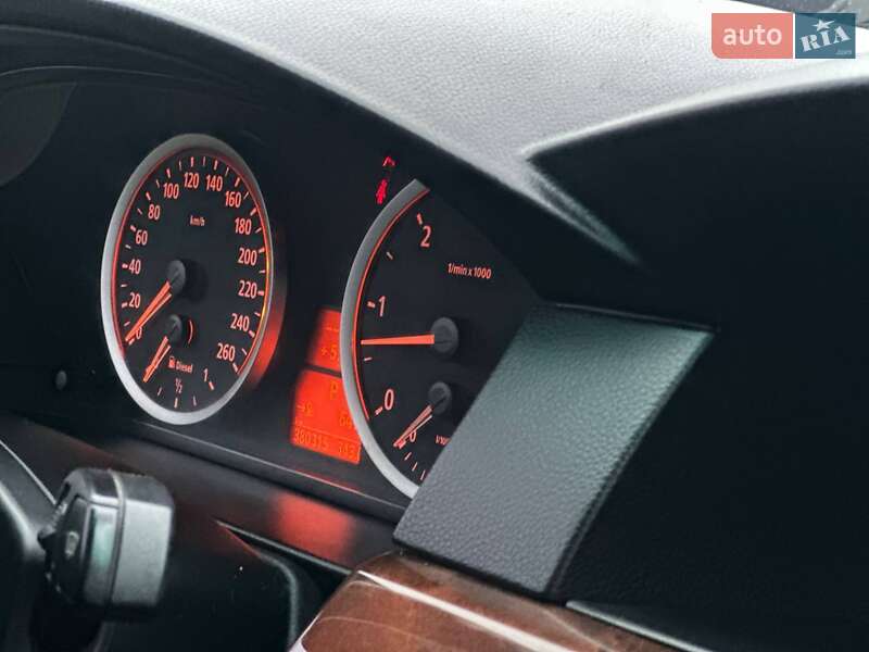 Седан BMW 5 Series 2004 в Киеве