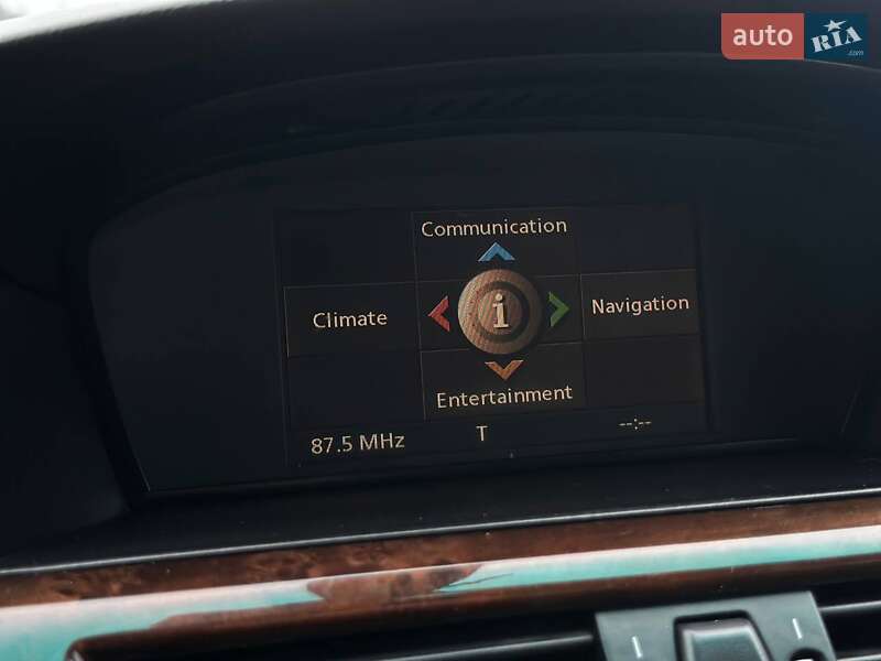 Седан BMW 5 Series 2004 в Киеве