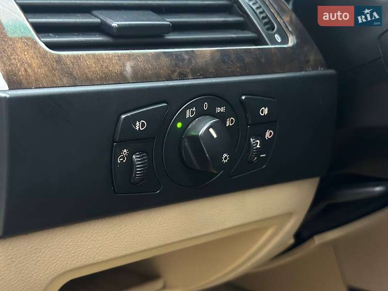 Седан BMW 5 Series 2004 в Киеве