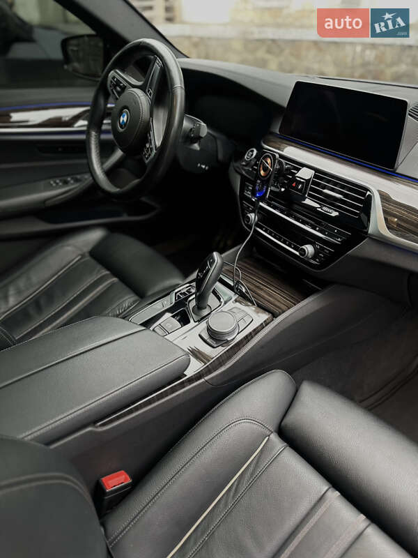 Седан BMW 5 Series 2019 в Києві фото 24 Седан BMW 5 Series 2019 в Києві