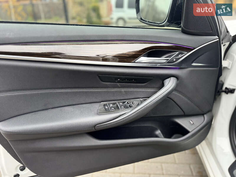 Седан BMW 5 Series 2017 в Виннице