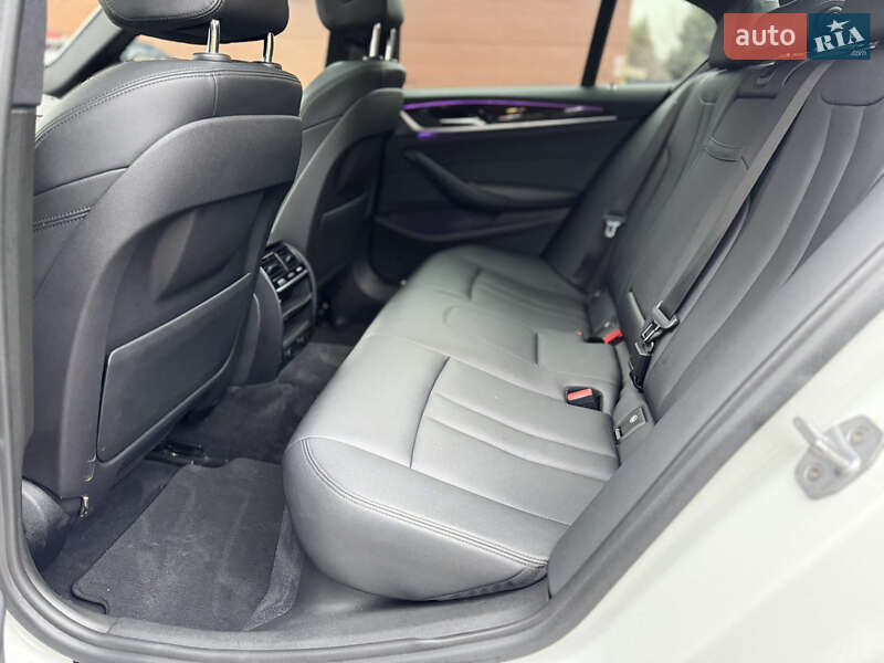 Седан BMW 5 Series 2017 в Виннице